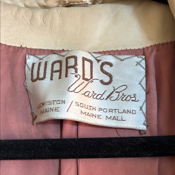 Light Beige Leather Trench Coat with Mauve Lining - Picture 2 of 2